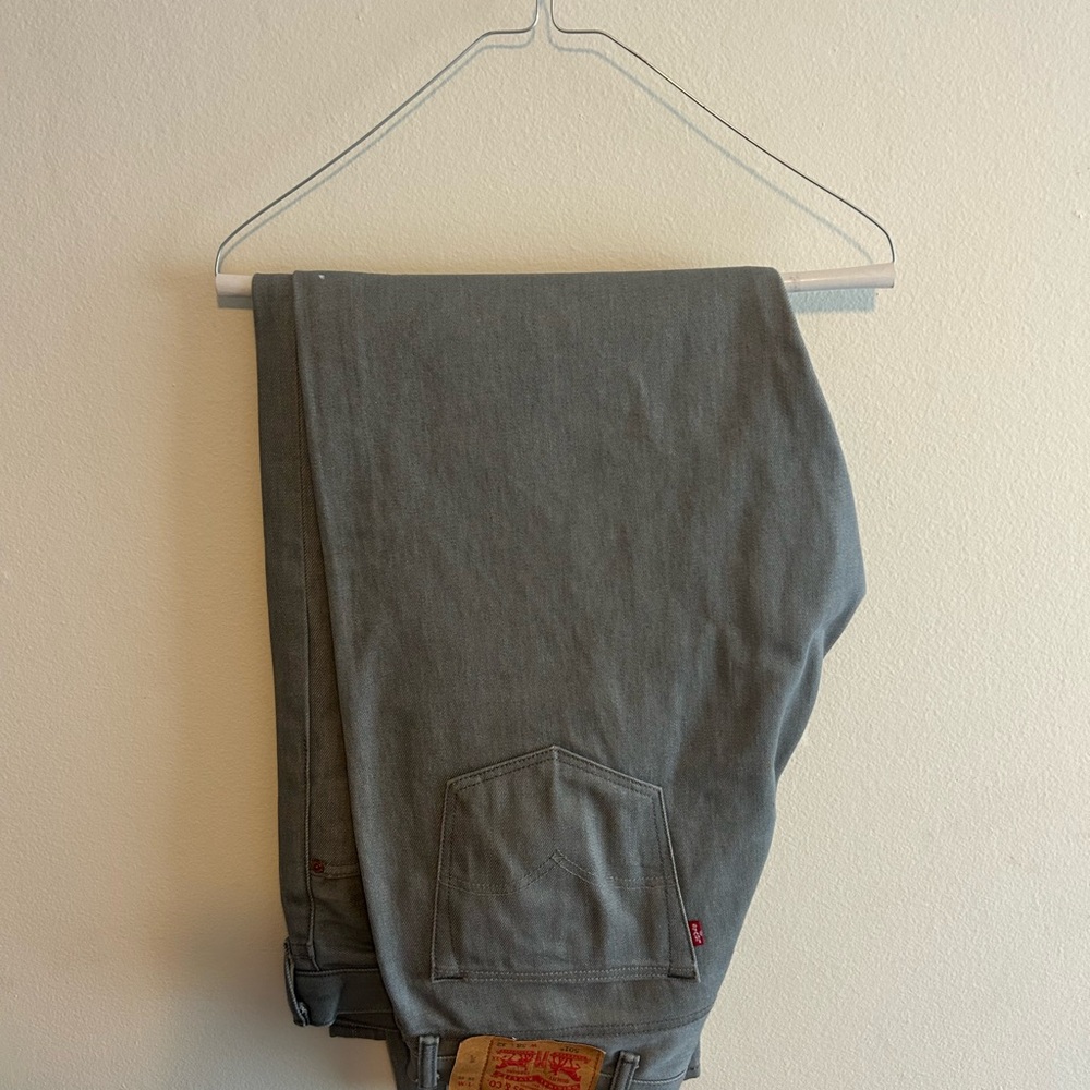 Levi's Gray Chinos Classic Style